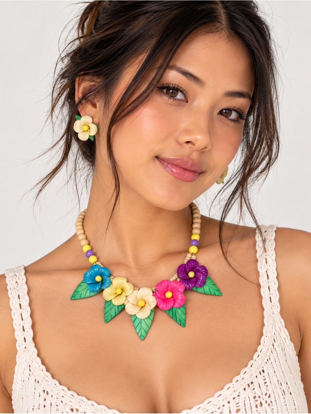 Vintage carved wooden flower 🌺 necklace and earrings set Super fun! Lightweight!